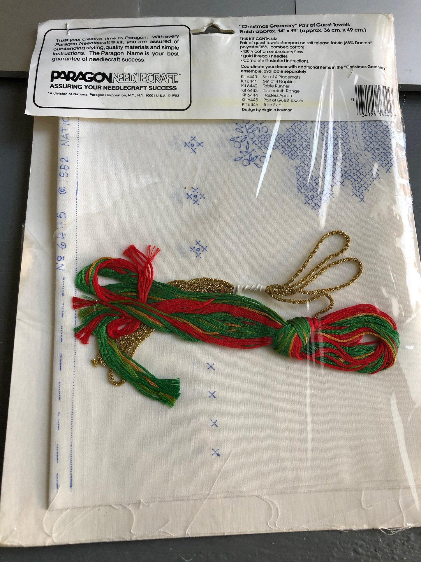 Paragon, The Christmas Collection, Vintage 1982, Pair of Cross Stitch Guest Towels Kit