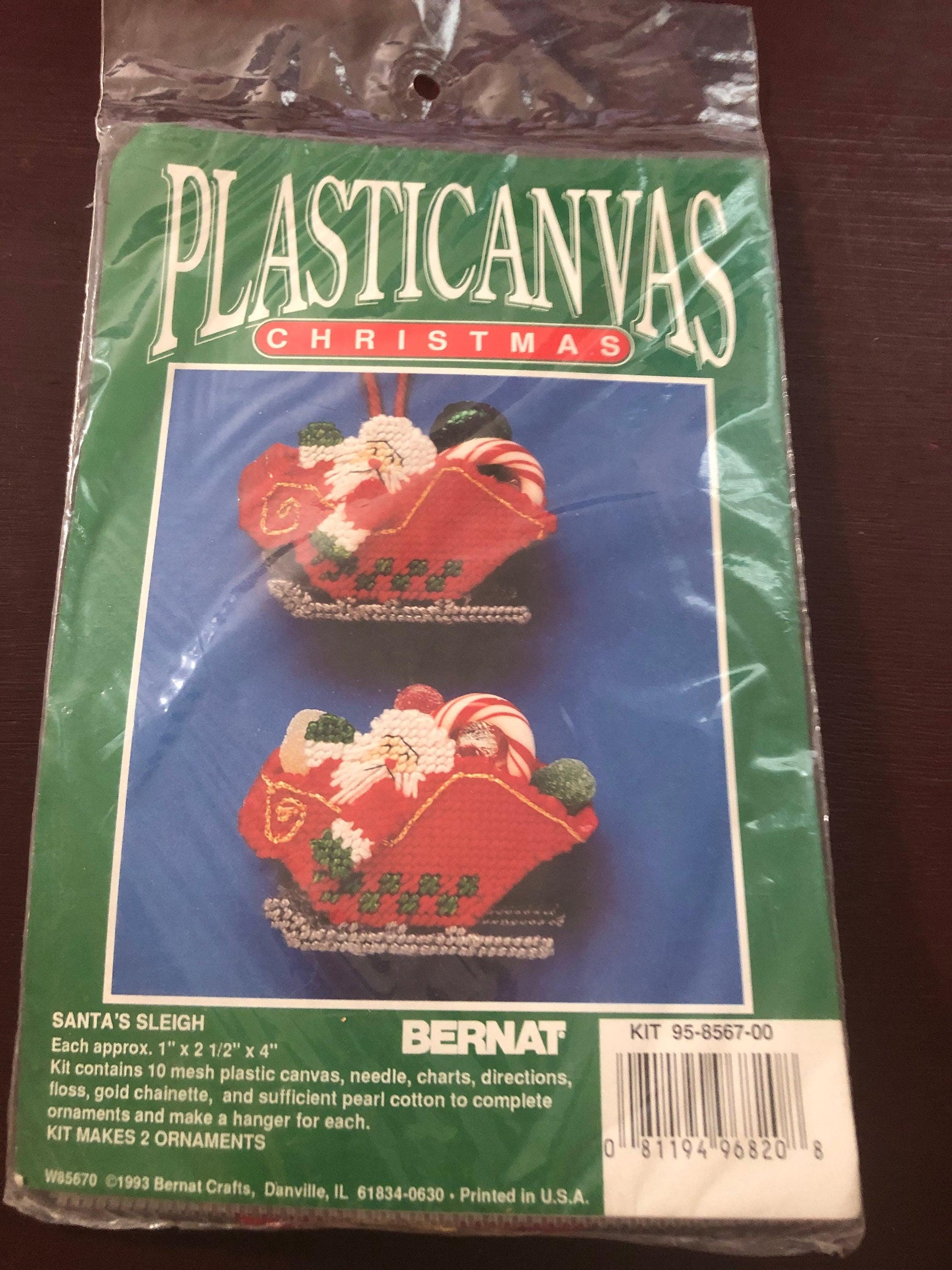 Bernat, Santa&#39;s Sleigh, Plastic Canvas, Christmas, Vintage 1993, Ornaments Kit