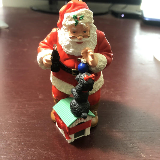 Hallmark, Playful Pals, Coca-Cola Santa, Dated 1993, Keepsake Ornament,  QX5742