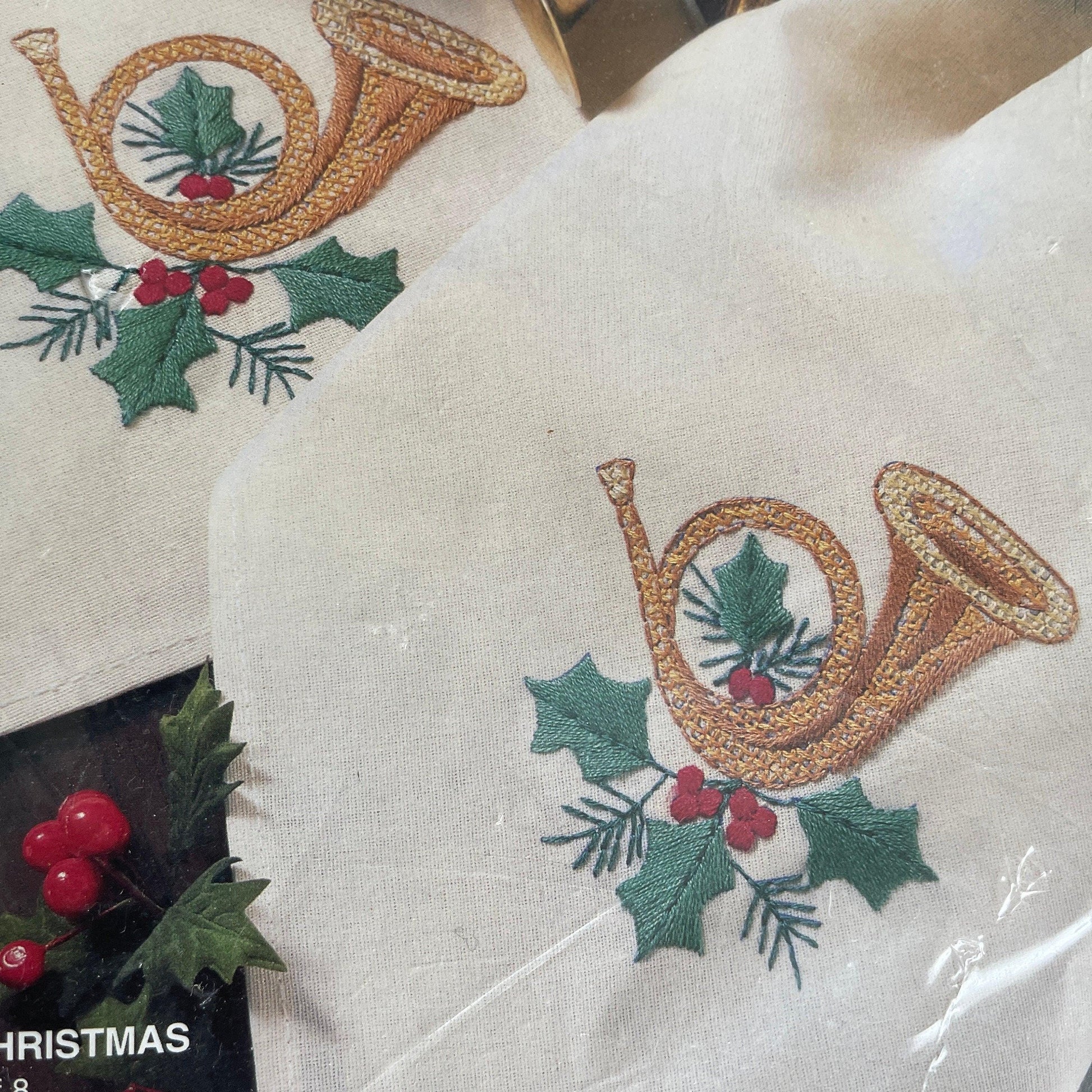 Bucilla Angels Of Christmas Vintage 1995 Set of 8 Stamped Cross Stitch Napkins Kit