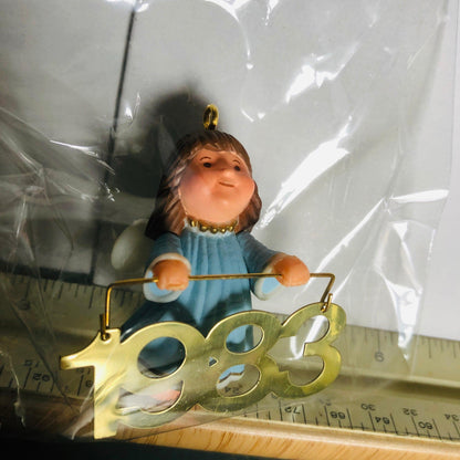 Hallmark, Angel Messenger, Dated 1983, Keepsake Ornament, QX4087