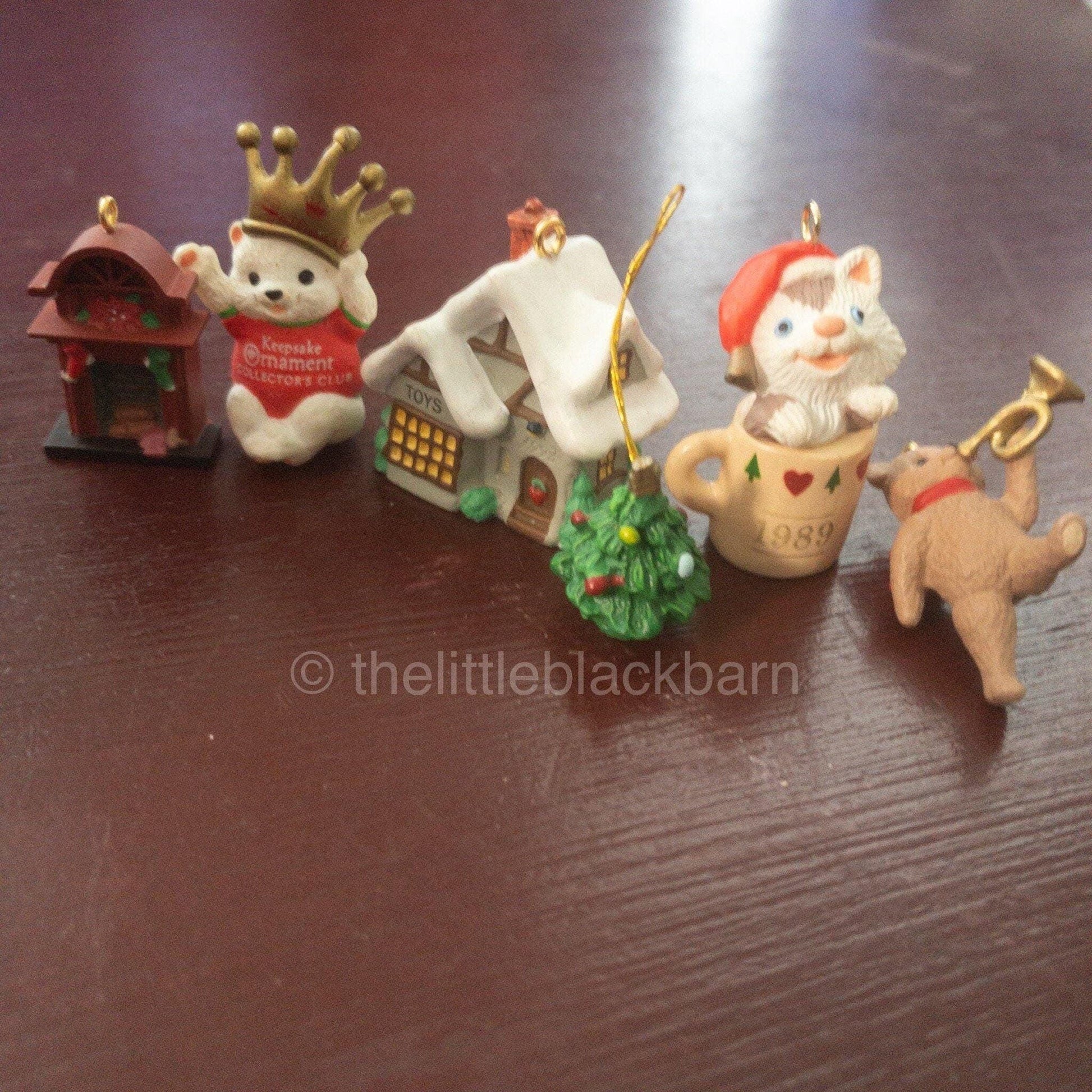 Hallmark, Nice Set of 6 Collectors Club Mini Keepsake Ornaments