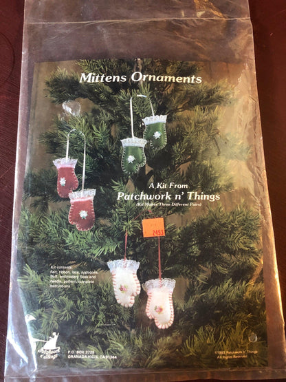 Patchwork n&#39; Things, Mittens Ornaments, Vintage 1983, Felt Kit, Makes 3, Different Pairs