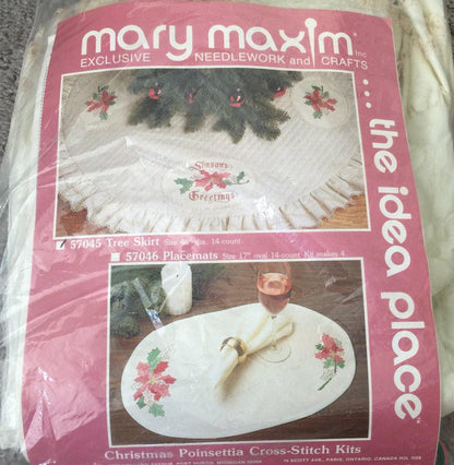 Christmas Tree Skirt, Poinsettia design, Vintage look by Mary Maxim kit