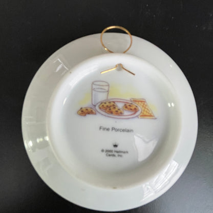 Hallmark Grandma's House dated 2000 porcelain mini plate