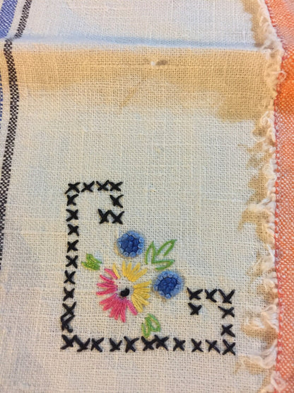 Set of 2 vintage hand embroidered napkins