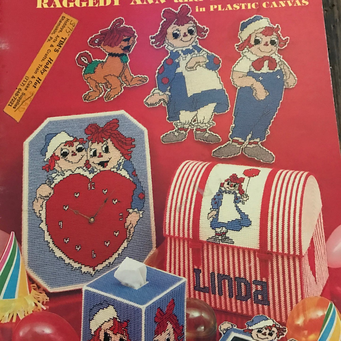 Raggedy Ann and Andy in  Vintage Plastic Canvas