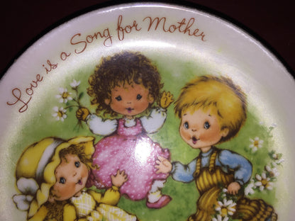 Avon, Love is a song for mother, Mothers Day vintage 1983 plate