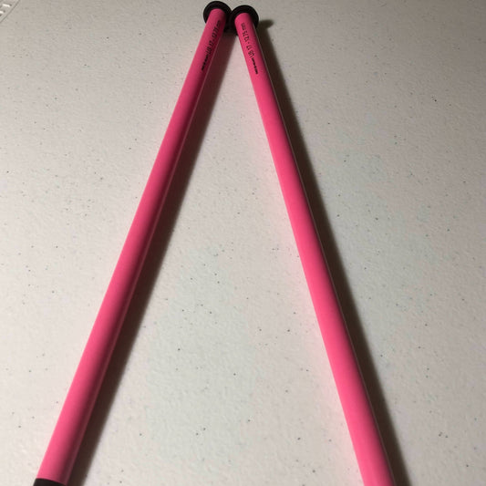 Pair of Red Heart Pink Plastic Knitting Needles 12.75 mm US 17