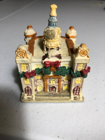St. Peter's Basilica Cathedrals of the World Vintage 1991 Miniature Building Sculpture