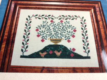The Gentle Art, Berry Vines, Vintage 1994, Counted, Cross Stitch Pattern, Stitch Count 110 by 83