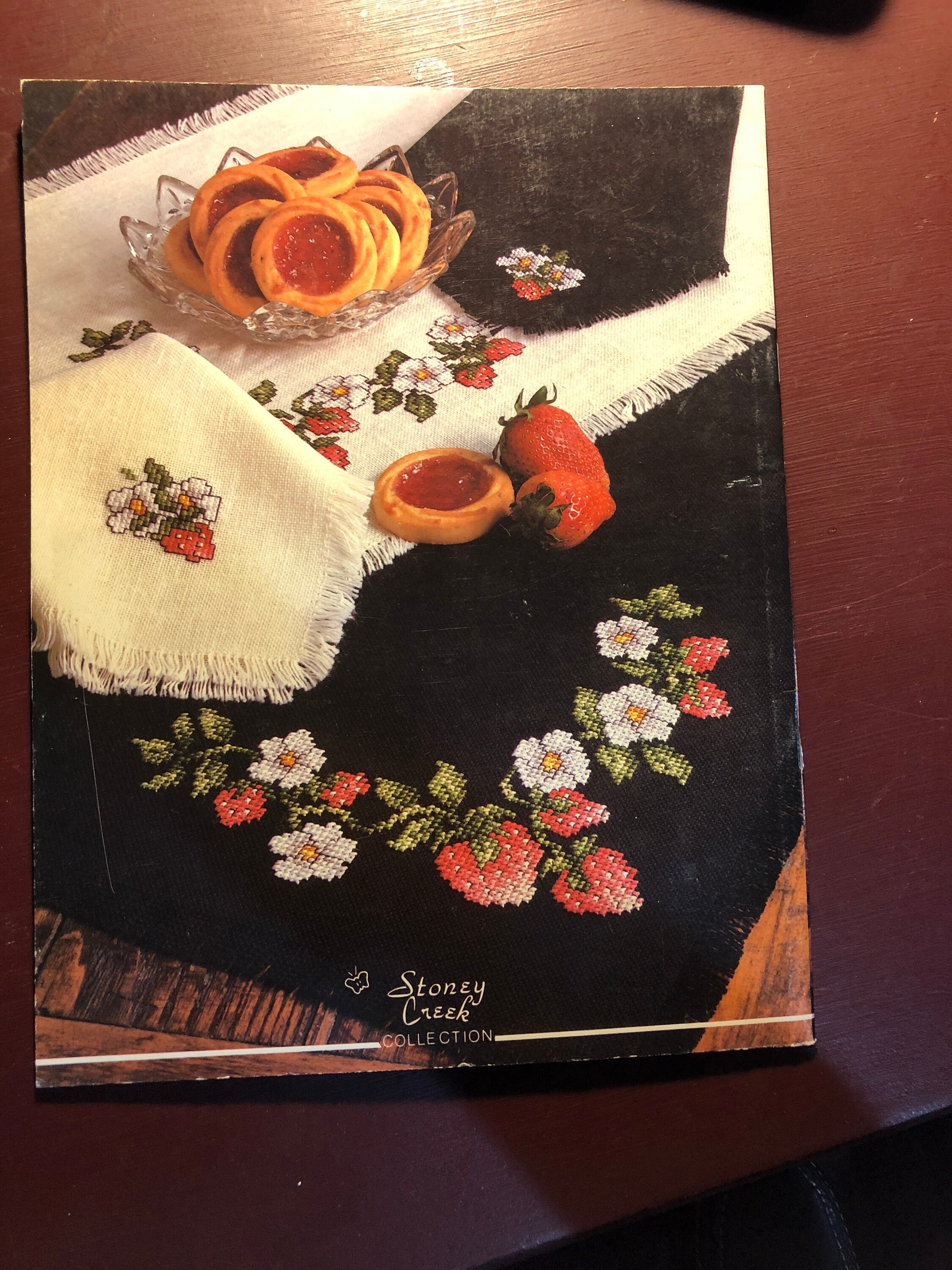 Stony Creek, Table Elegance, Vintage 1987, Book 40, Counted Cross Stitch Pattern