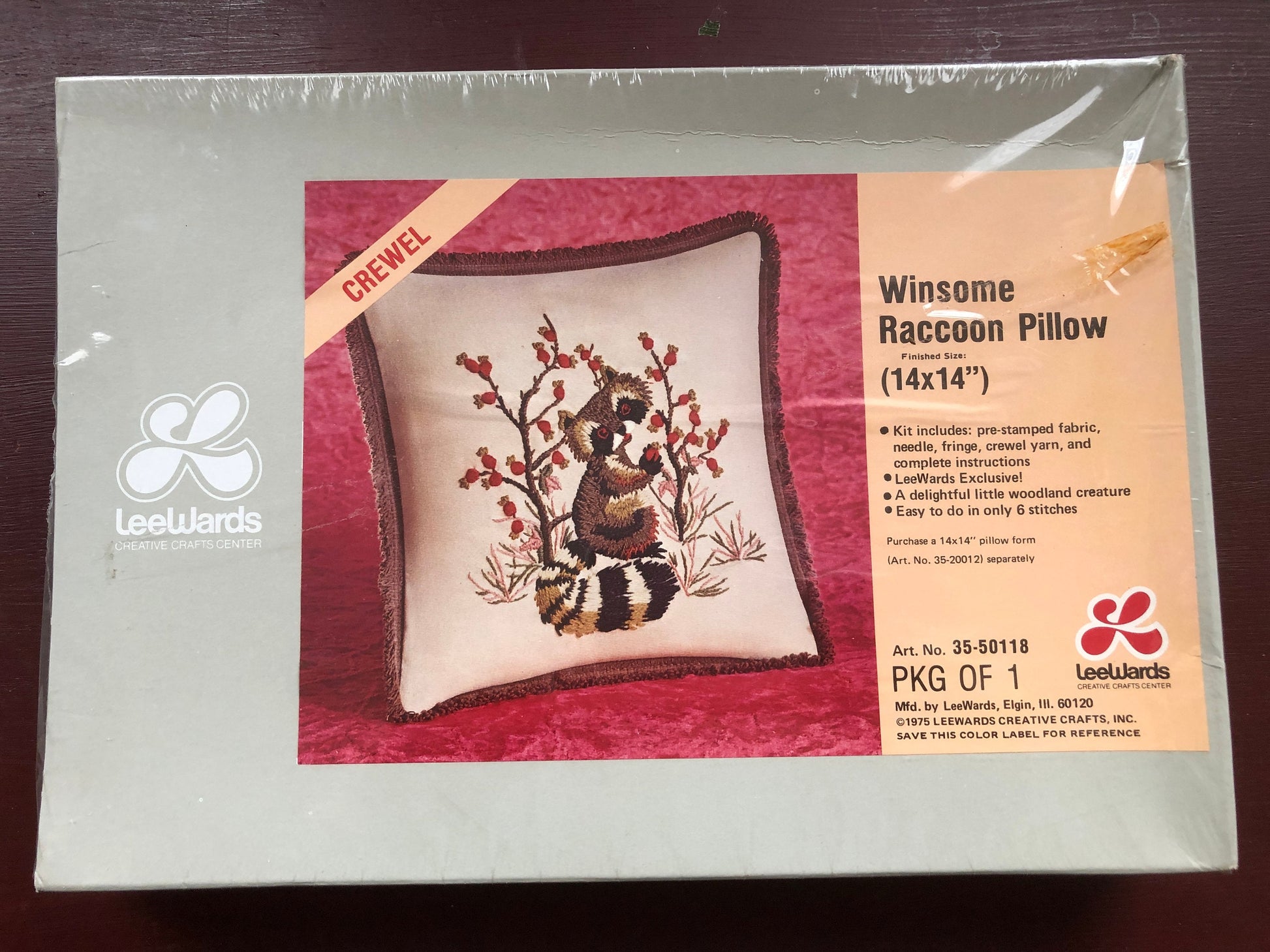 LeeWards Winsome Raccoon Pillow Vintage 1975 Crewel Kit 14 by 14 Inch
