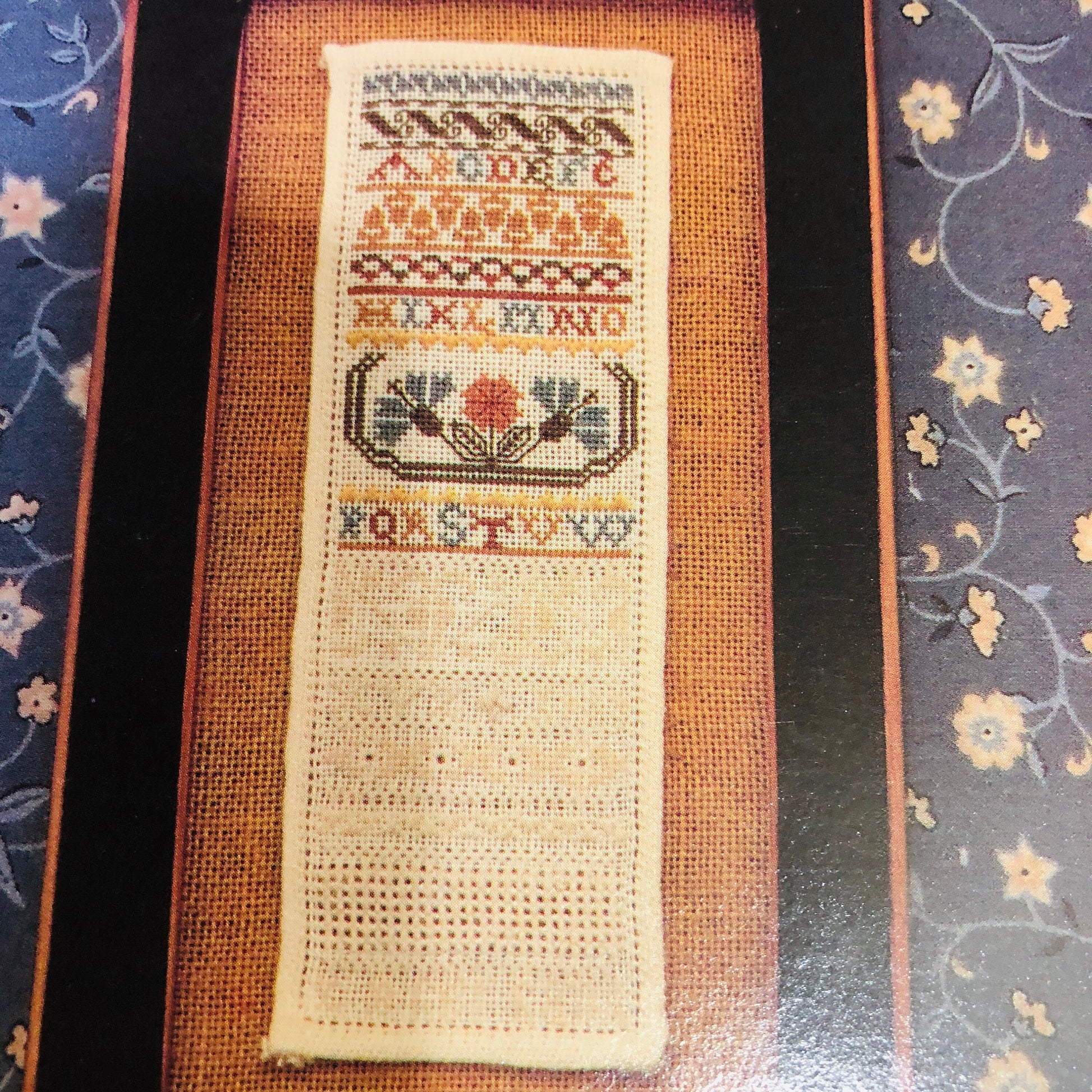 Eileen Bennett, The Miniature White Work Sampler, Vintage 1989, Counted Cross Stitch Chart