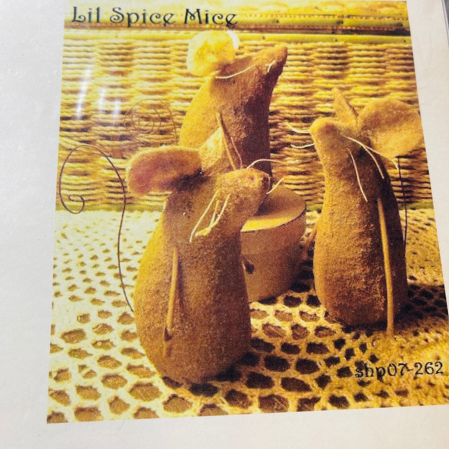 Sassafras Hill Primitives, Grubby Lil Spiced Mice # 262, Doll Making Pattern