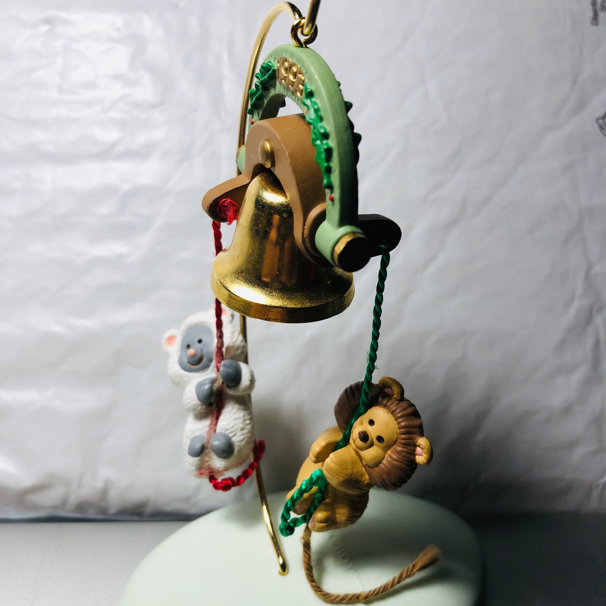 Hallmark, Curly and Kingly, Features Movement, Dated 1993, Keepsake Ornament