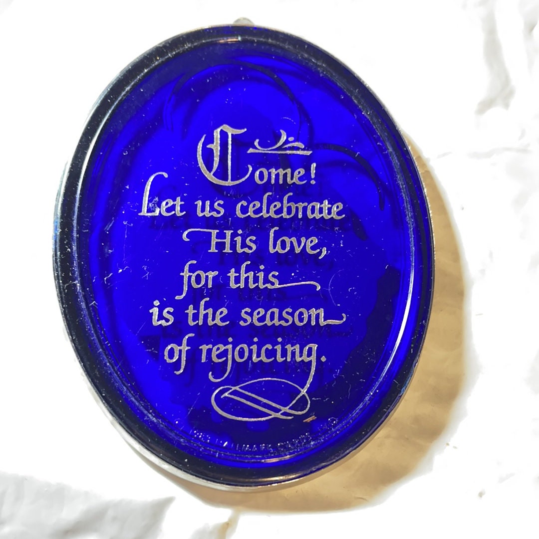 Hallmark, Mother And Child, Vintage 1983, Cameo Ornament, QX3027