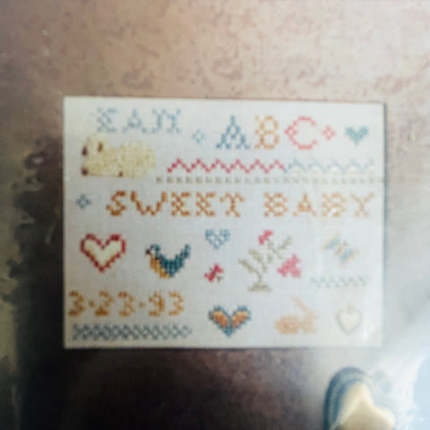 Homespun Elegance, Heart-Felt Samplers, Sweet Baby with charm, Counted Cross Stitch Design Chart