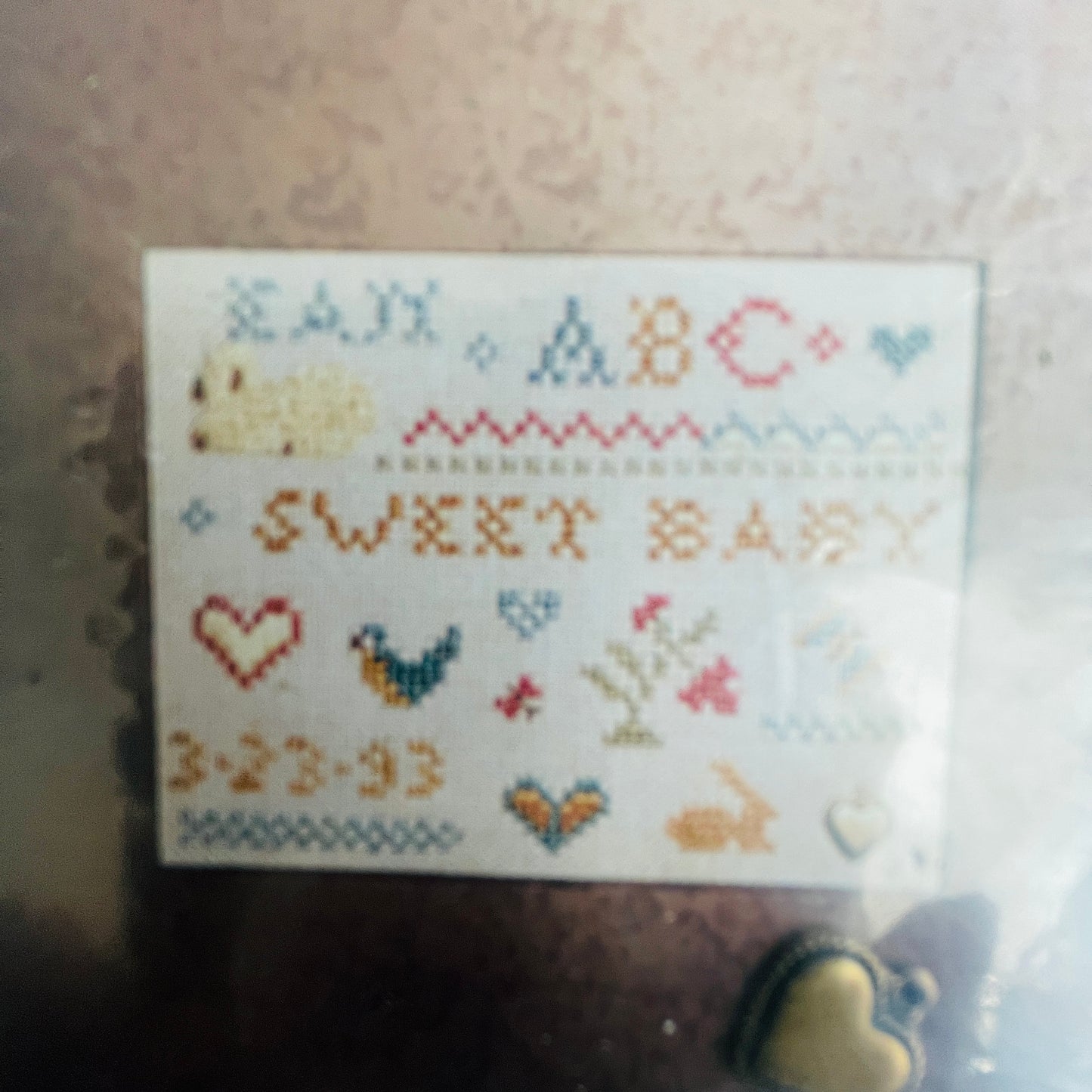 Homespun Elegance, Heart-Felt Samplers, Sweet Baby with charm, Counted Cross Stitch Design Chart