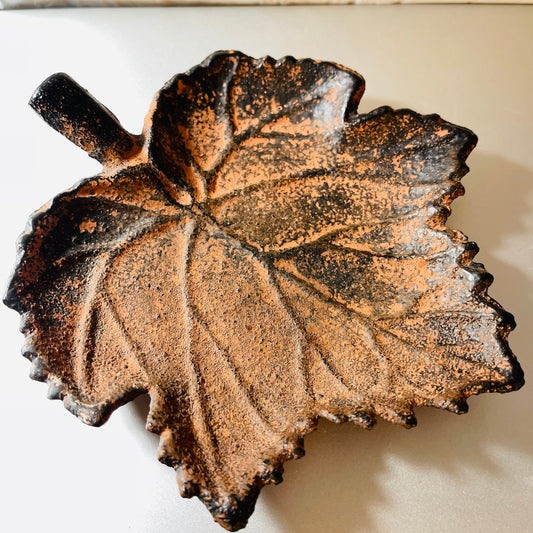 Cast Iron Leaf Dish, Vintage Collectible Trinket Dish