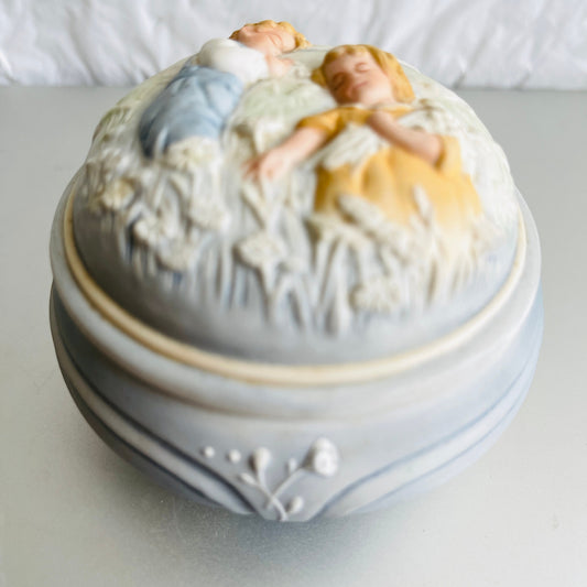 Avon, Golden Dreams, Porcelain Music Box, Vintage 1985, collectible trinket dish