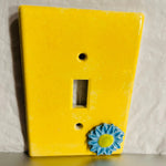 Ceramic Switch Plate Cover Yellow with Pretty Blue Daisy, Vintage Collectible