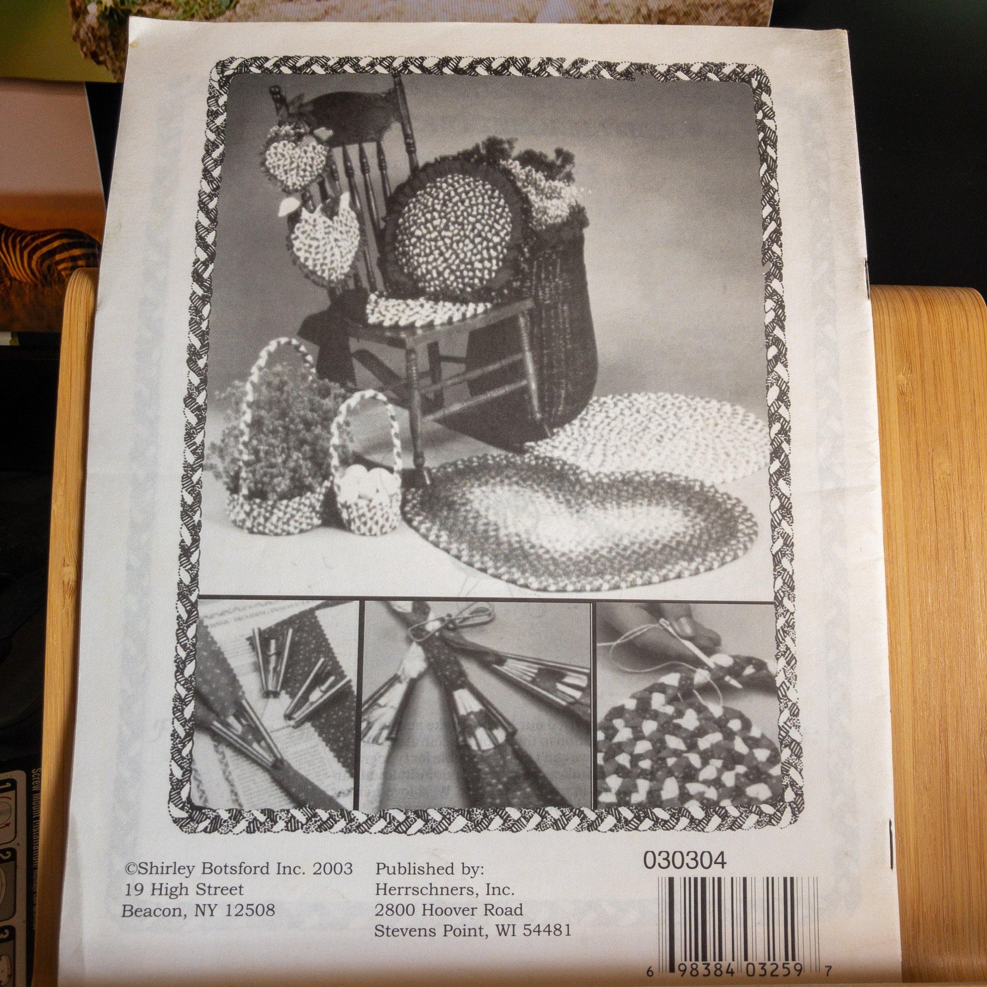 Herrschner's, Braid Craft, Fabric Braiding Basics for Everyone, by Shirley Botsford, Pamphlet