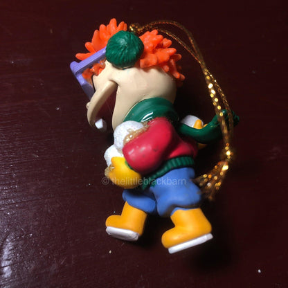 Rugrats Chuckie, in Earmuffs and Scarf, Throwing Snowballs, Viacom, Vintage 1998*