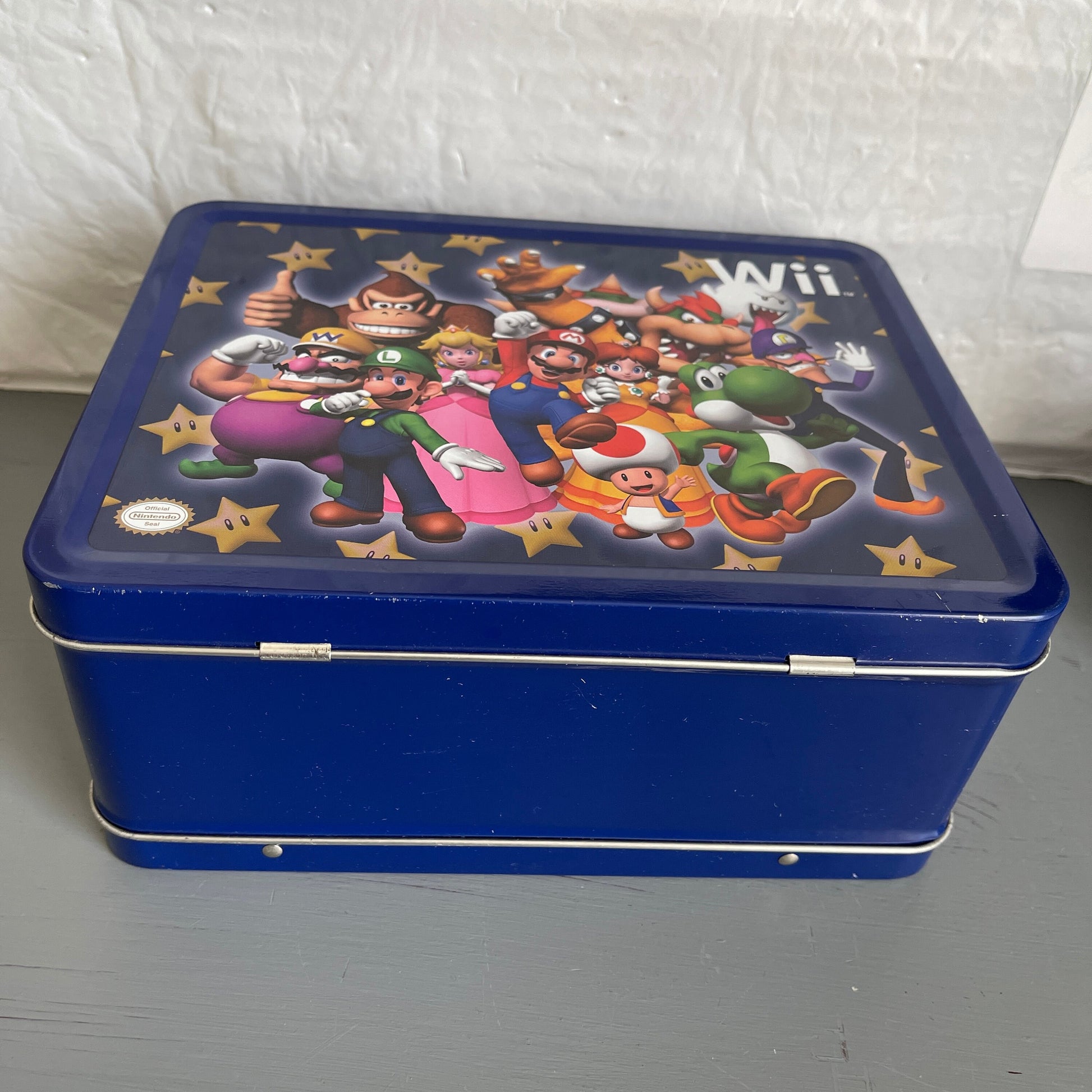 Nintendo Wii Lunch Box, with Official Nintendo Seal, Vintage Video Game Memorabilia, Collectible