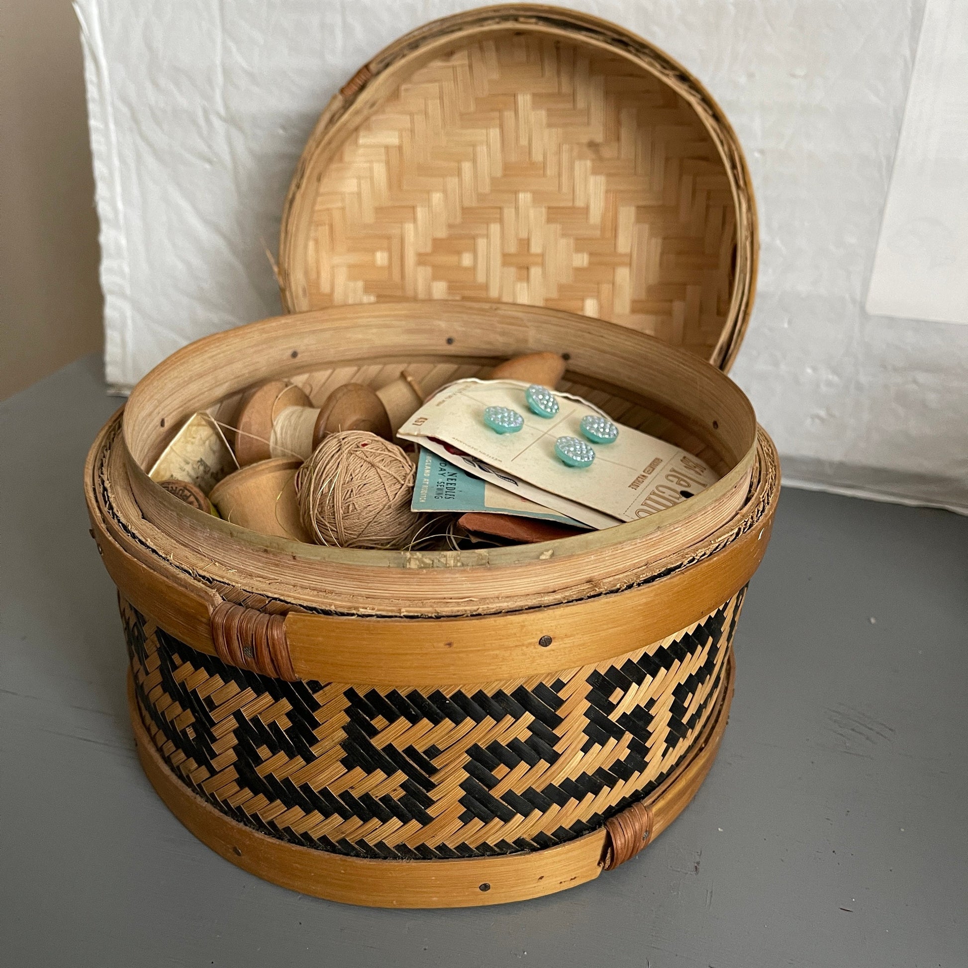 Amazing Vintage Sewing Basket, Chock Full Of Wooden Spools and Other Goodies!!*