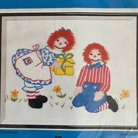 Sew Simple Raggedy Ann & Andy "Gift Package" Vintage Crewel Kit