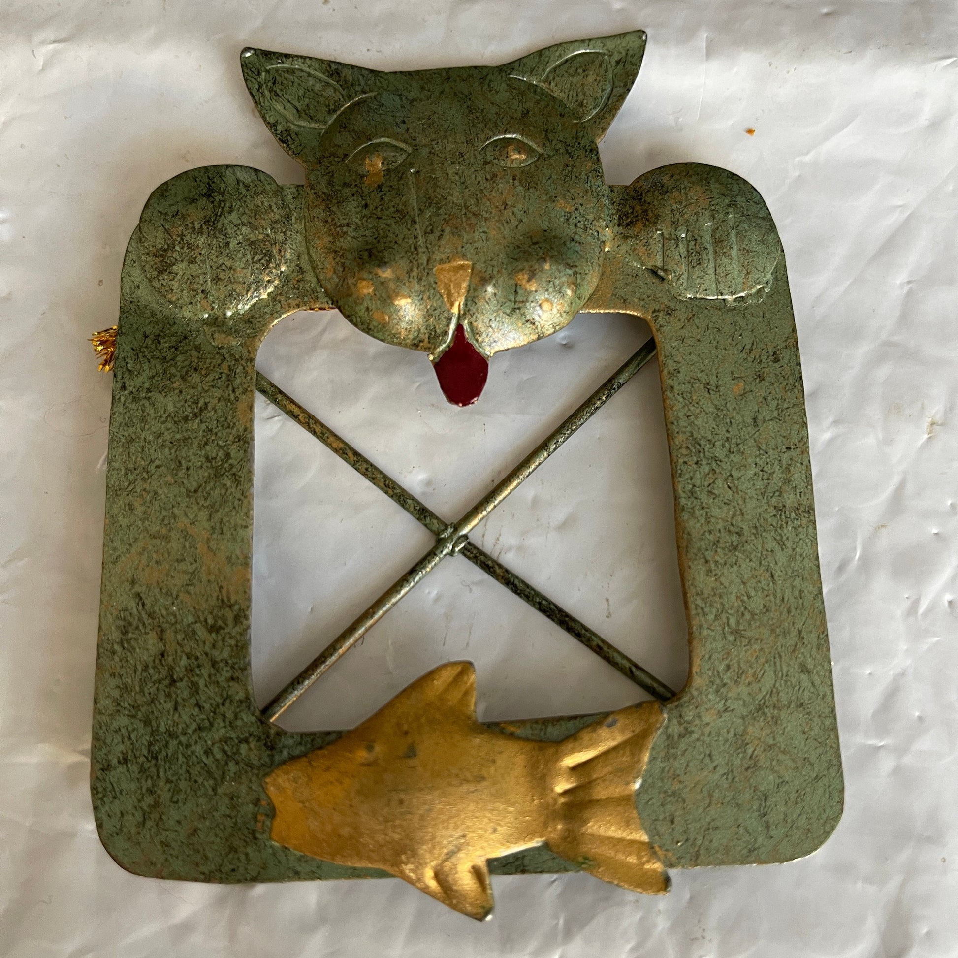 Curious Cat Picture Frame Vintage Metal Ornament