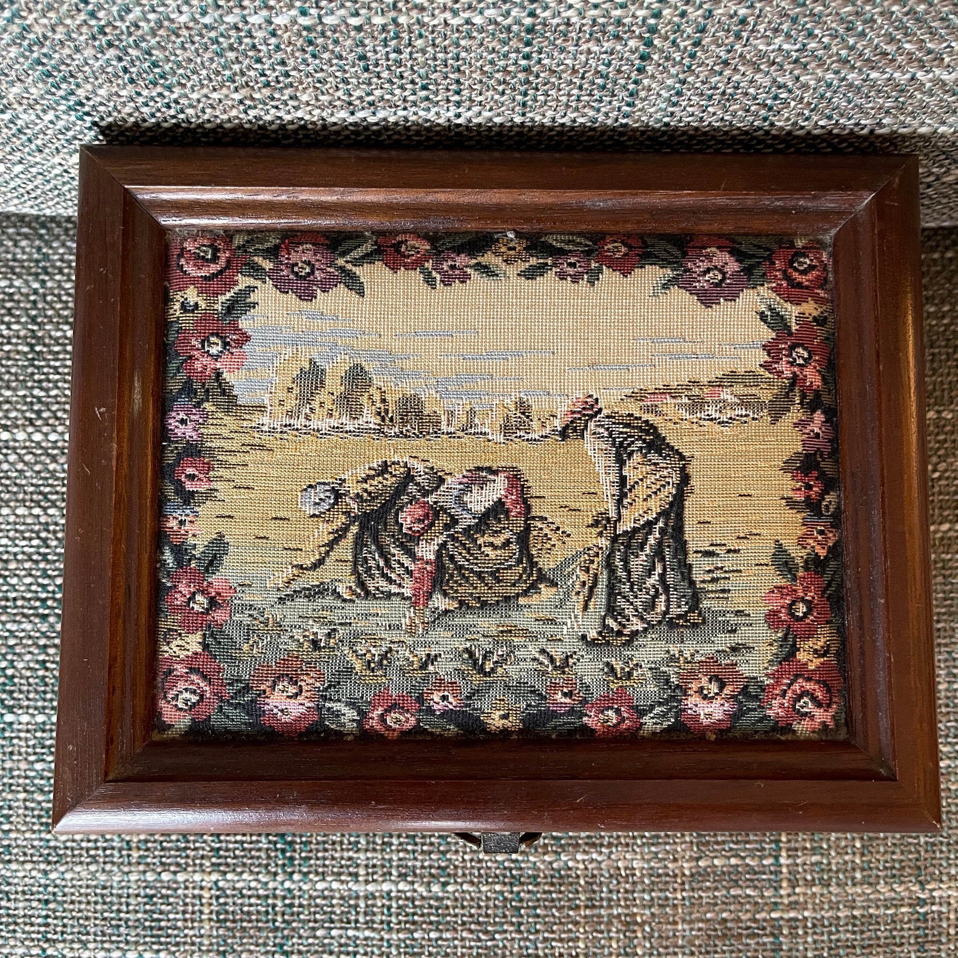 Wonderful Women working in the fields tapestry vintage wooden jewelry box