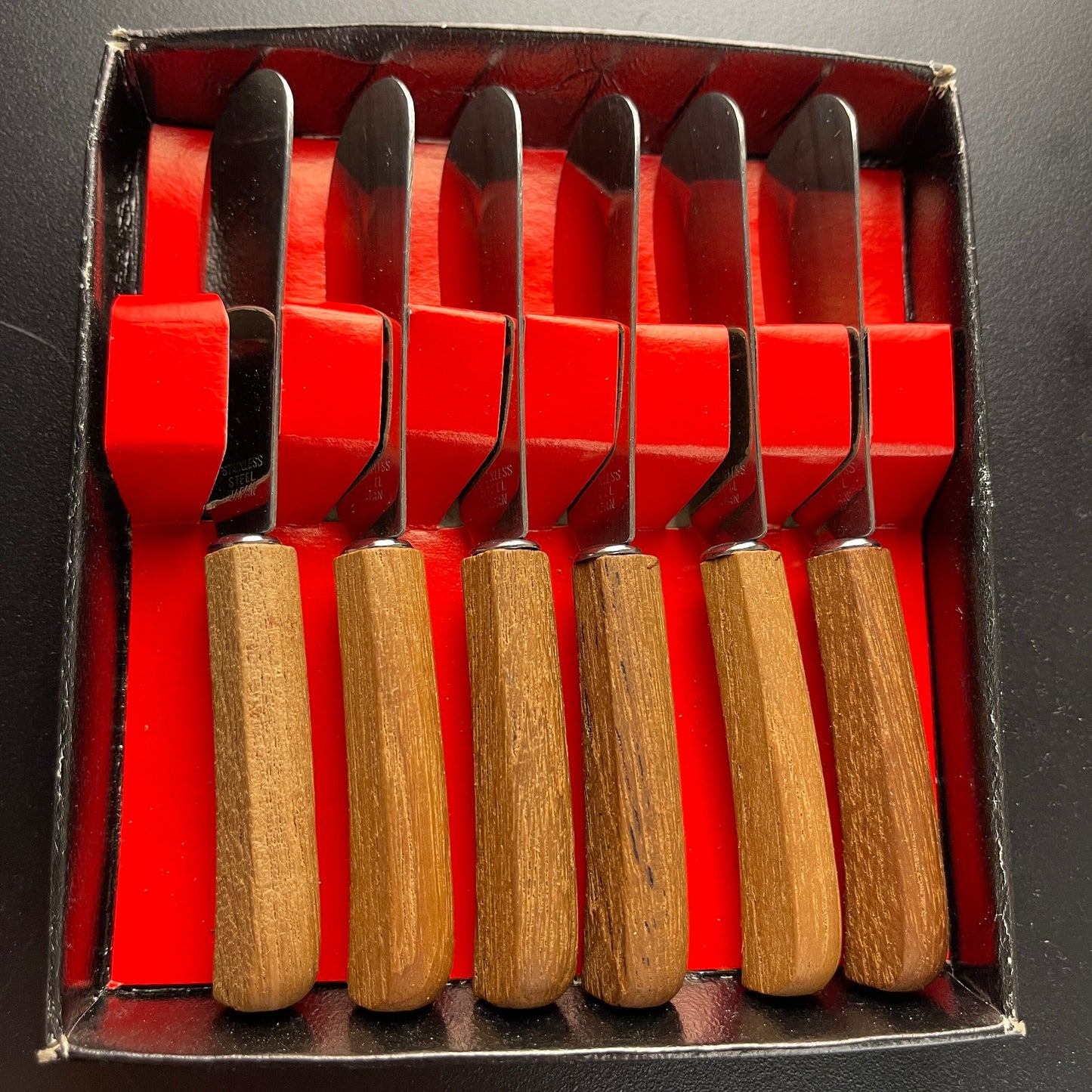 Knobler Japan Set of 6 Wooden Handle Stainless Steel Spreader Knives Vintage Serving Ware