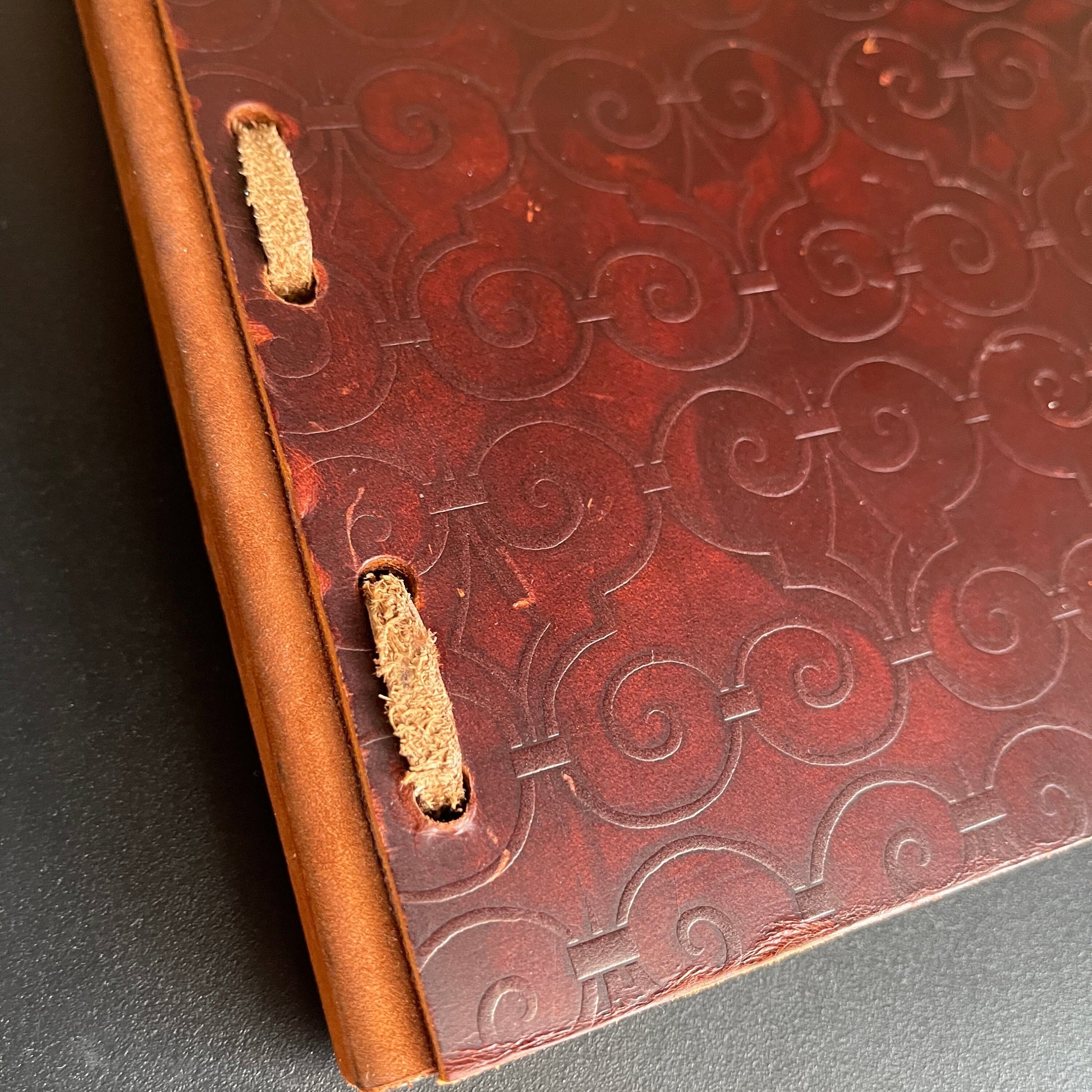 Magnificent Michael Rogers Press hand crafted detailed thick leather bound album see pictures*