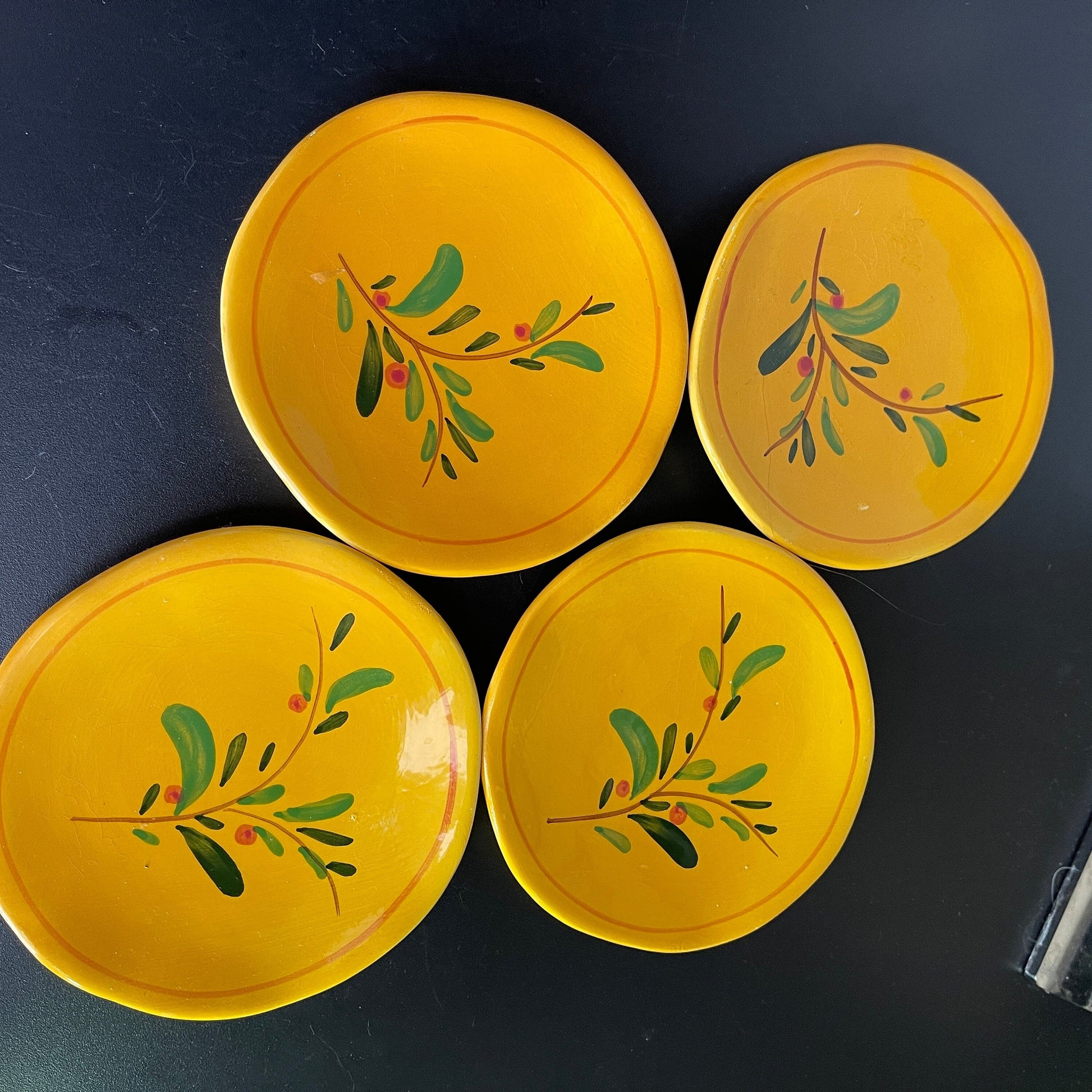 Delightful Design Pac Inc set of 4 decorative mini plates vintage kitchen collectibles