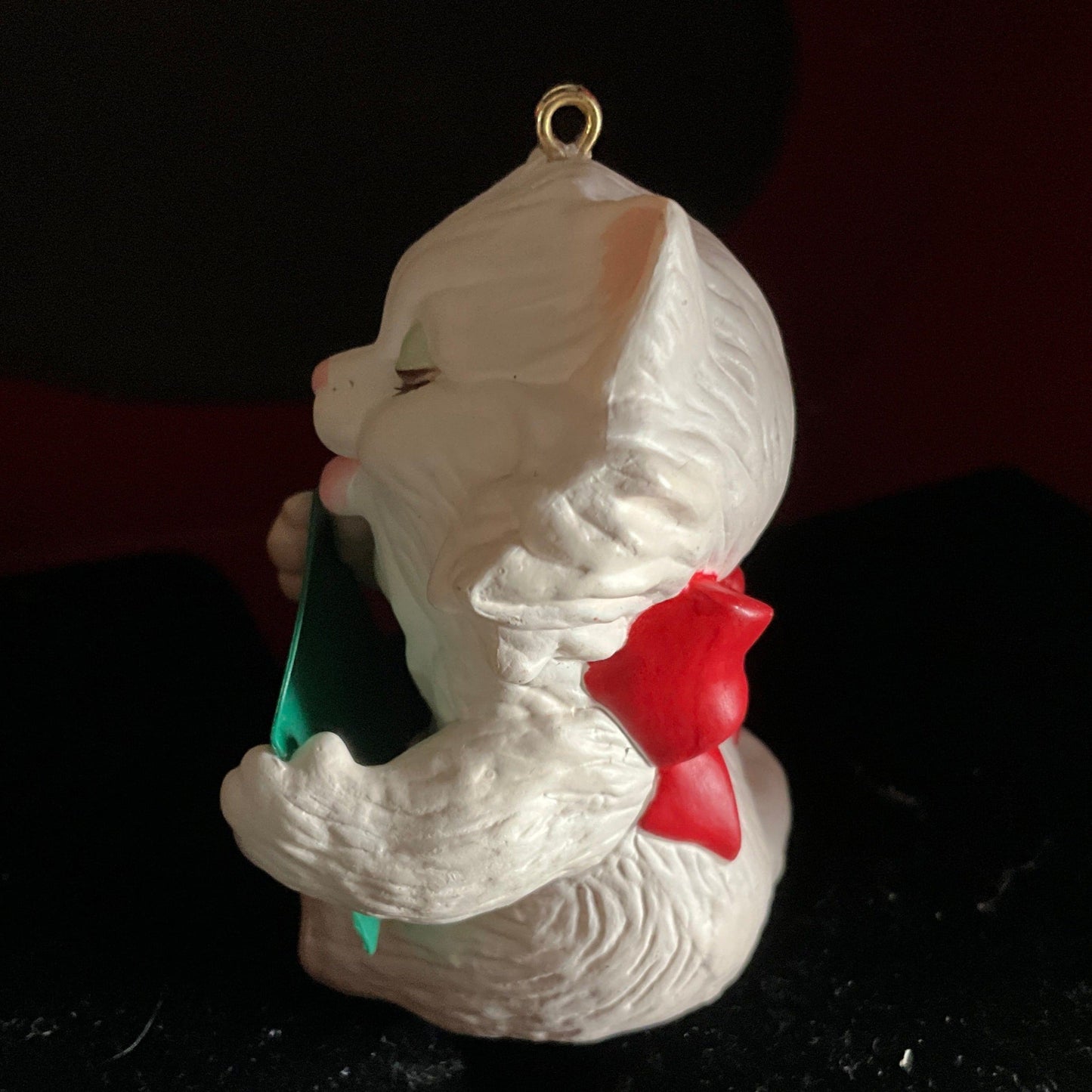 Hallmark Friendship Kitten dated 1990 Keepsake ornament QX4143