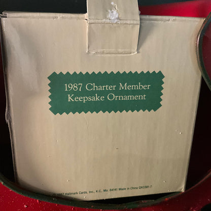 Hallmark Collectors Club 1987 Charter Member Keepsake ornament QXC581-7