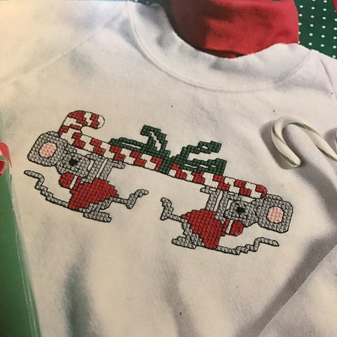 Leisure Arts Holly-Day Wear Christmas cross stitch design