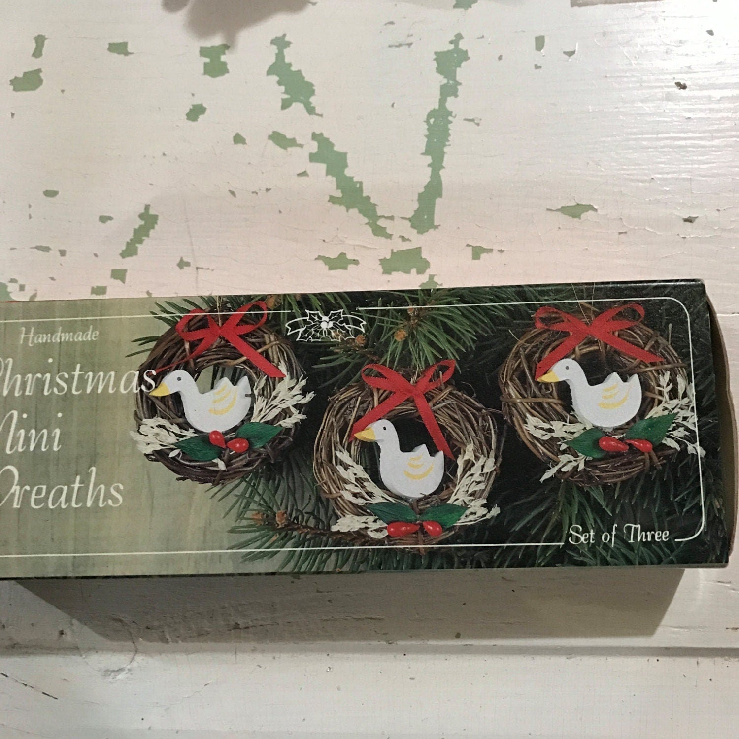 Christmas mini wreaths ornament set 1985 W.A. Stratford