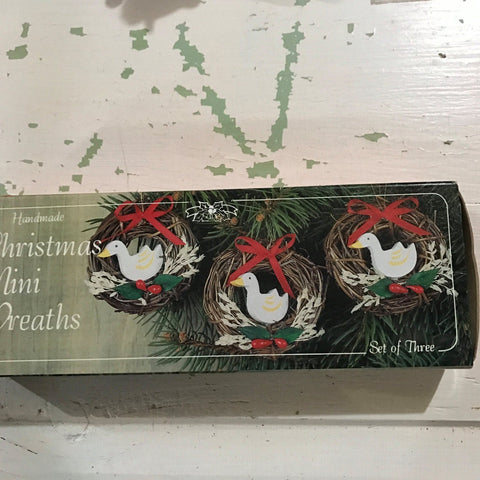 Christmas mini wreaths ornament set 1985 W.A. Stratford