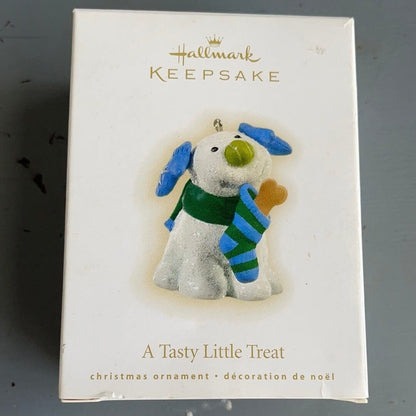 Hallmark A Tasty Little Treat Dated 2009 Club Keepsake Ornamen, LPR3402