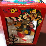 Looney Tunes, Daffy Flying Airplane, Vintage 1997 Ornament